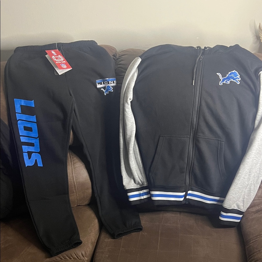 Detroit Lions men’s medium women’s large to extra large Black and Gray Tracksuit